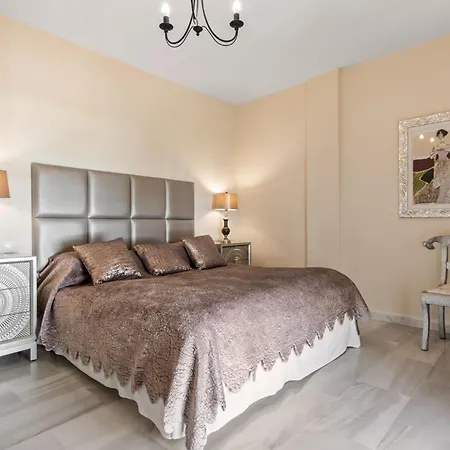 Beachside Puerto Banus Stunning 212 Appartement Marbellac